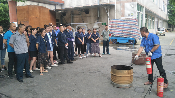 恒达电子变压器厂消防演练（2）